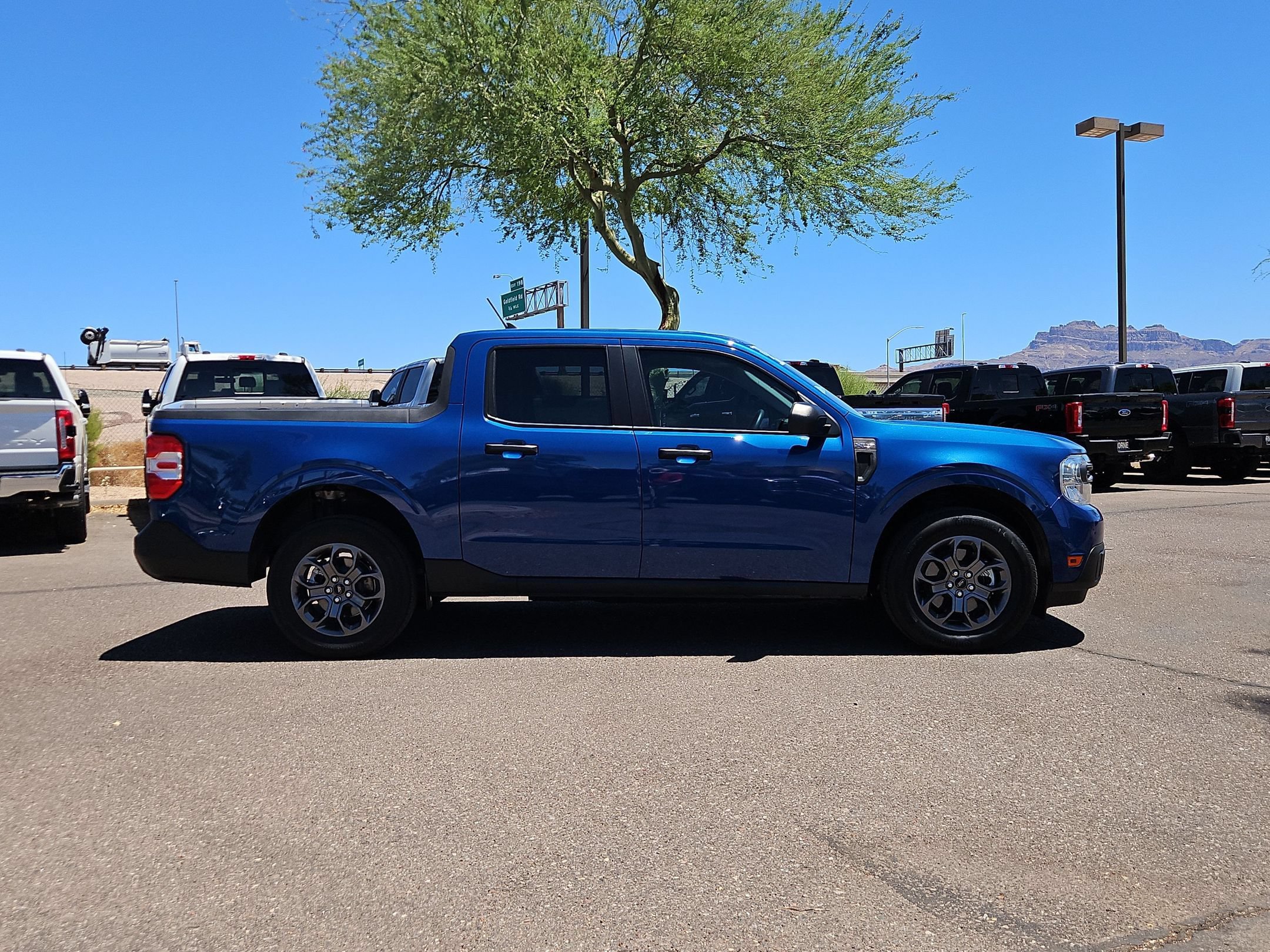 Certified 2024 Ford Maverick XLT FWD image 4