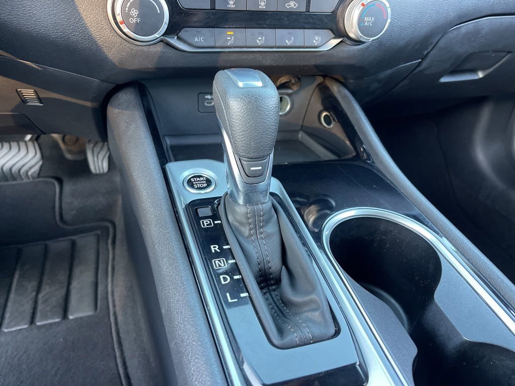 Used 2024 Nissan Altima 2.5 SV image 14