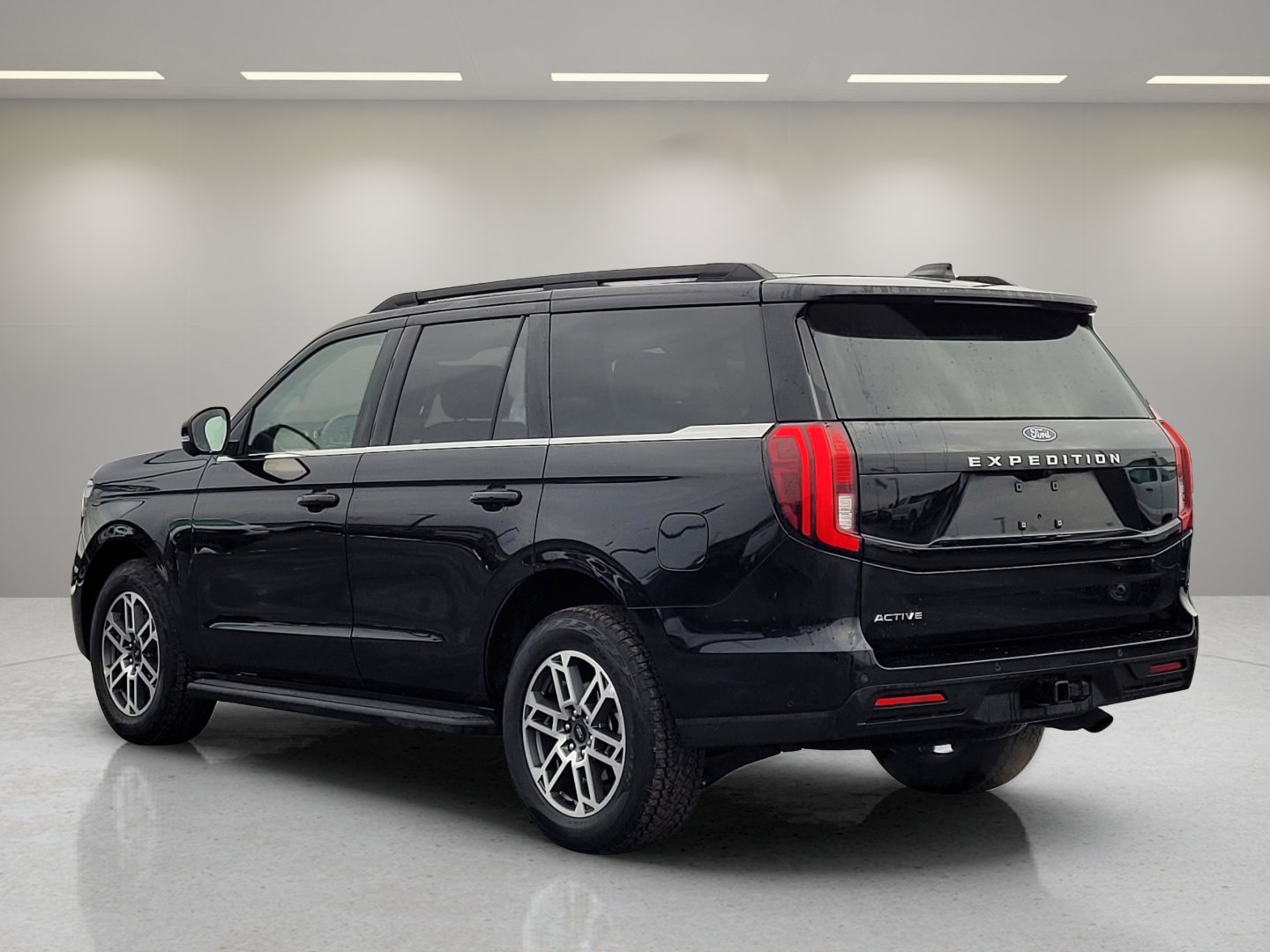 Certified 2025 Ford Expedition Active AWD/4WD image 10