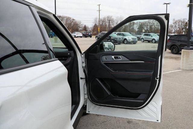 Certified 2025 Ford Explorer ST-Line image 36
