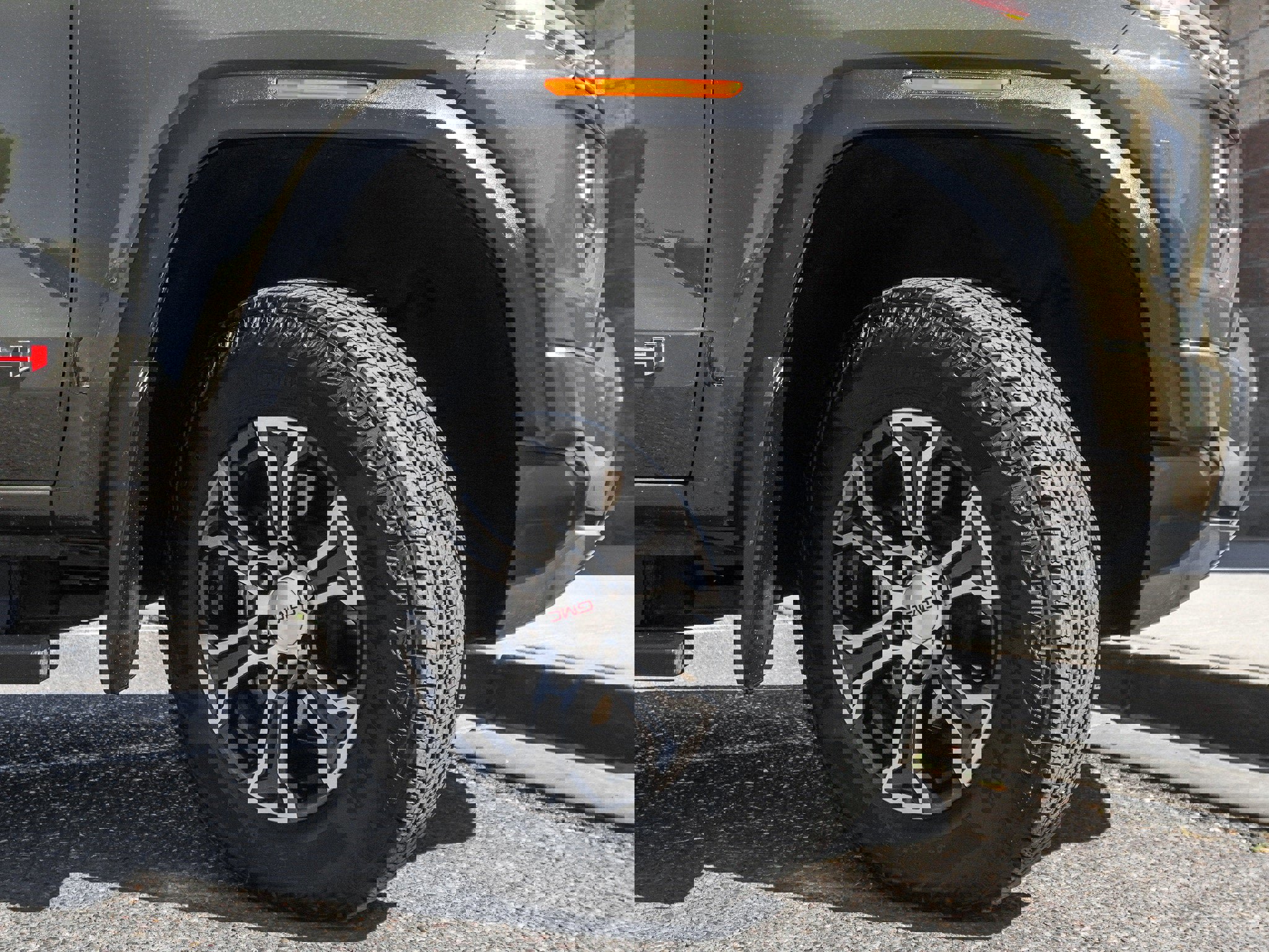 Used 2024 GMC Canyon AT4 w/ LPO, Skid Plate Package image 13