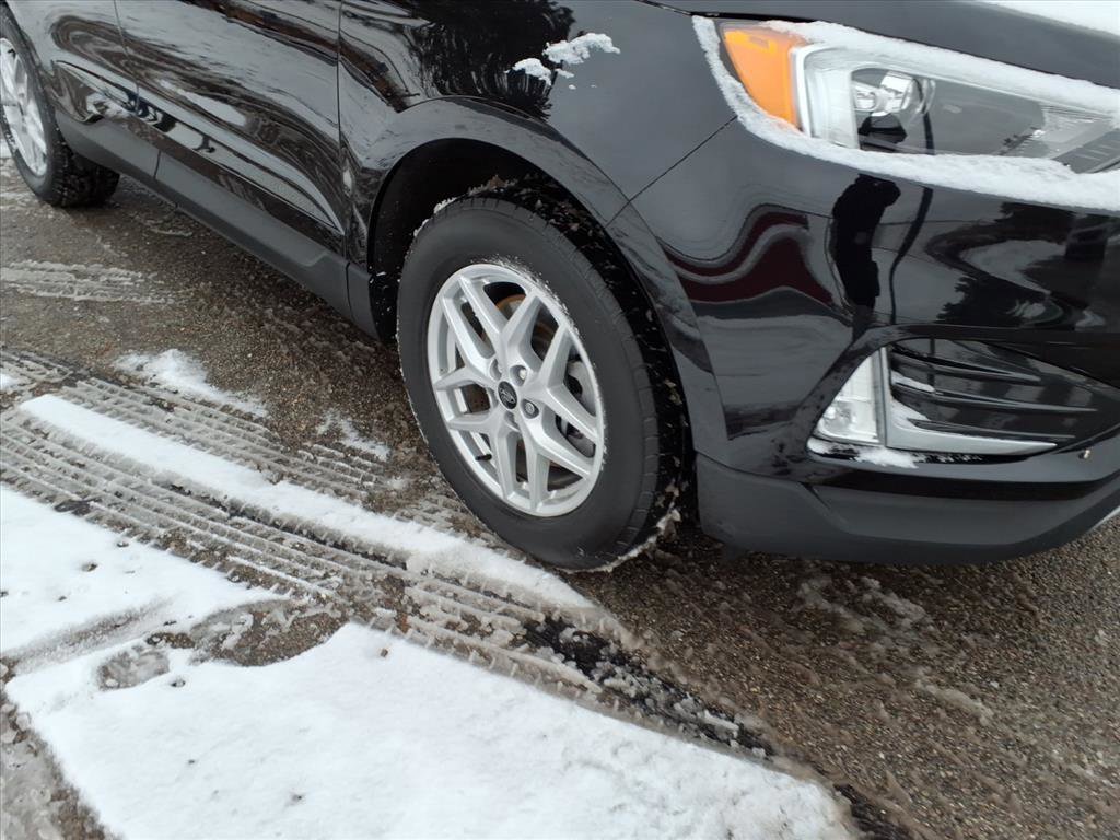 Certified 2024 Ford Edge SEL w/ Convenience Package image 8