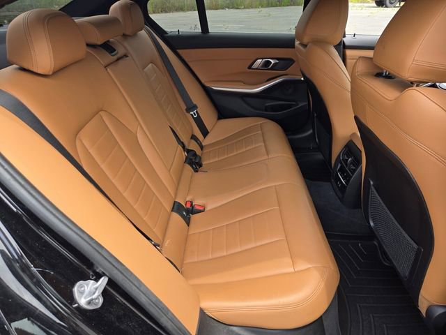 Used 2021 BMW 330i Sedan w/ Convenience Package RWD image 18