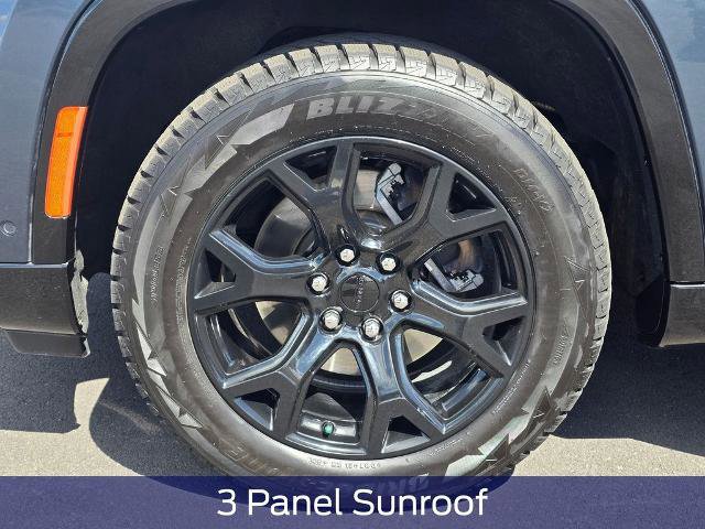 Used 2024 Jeep Wagoneer Series II w/ Convenience Group I image 9