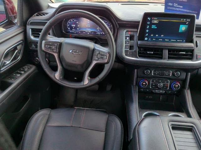 Used 2023 Chevrolet Suburban RST w/ Luxury Package AWD/4WD image 12