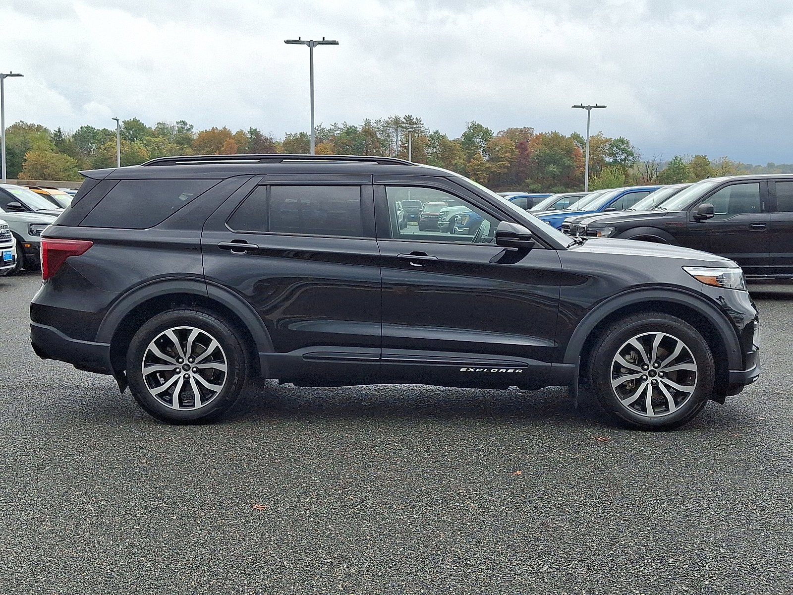 Certified 2021 Ford Explorer ST w/ Equipment Group 401A image 5