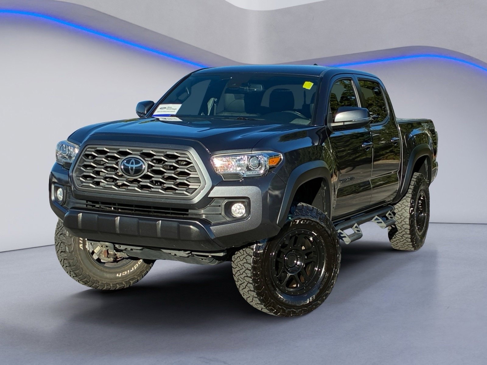 Used 2020 Toyota Tacoma TRD Off-Road AWD/4WD image 2