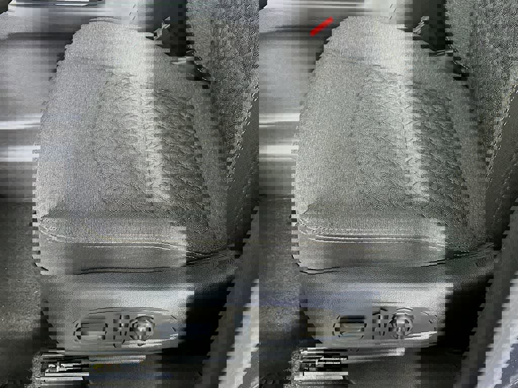 Used 2023 Chevrolet Equinox LT image 29