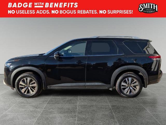 Used 2023 Nissan Pathfinder SL image 2