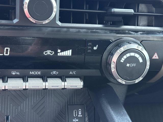 Used 2024 Toyota Tacoma TRD Sport AWD/4WD image 27