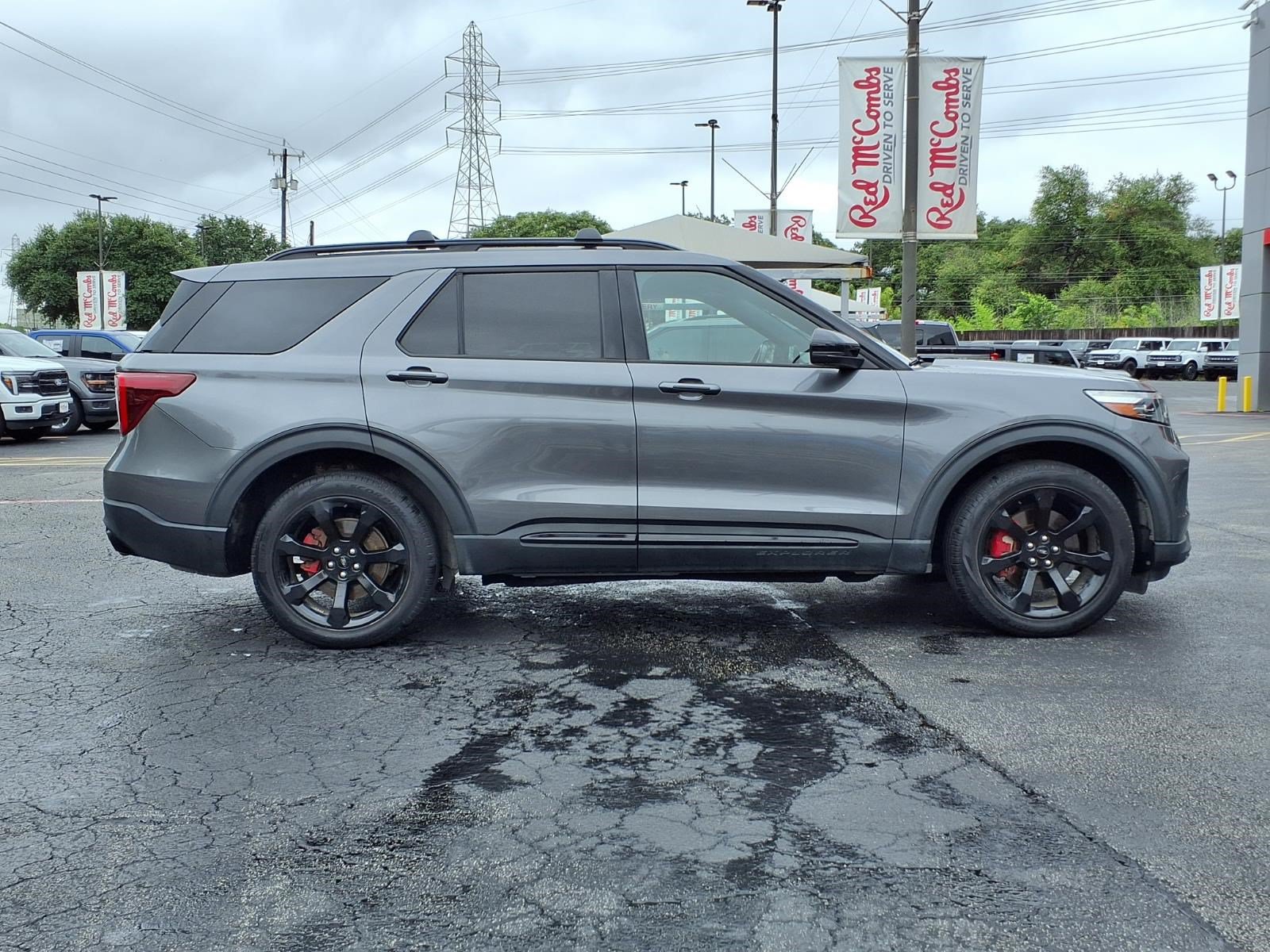 Certified 2022 Ford Explorer ST w/ Equipment Group 401A AWD/4WD image 5