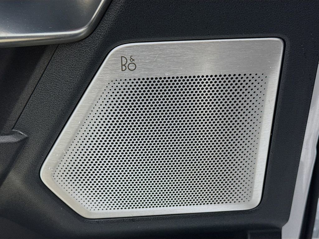 Certified 2022 Ford F150 Raptor w/ Equipment Group 801A High image 22