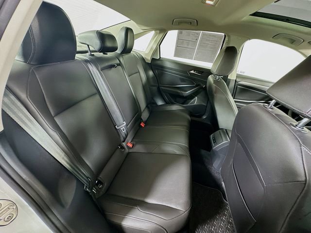 Used 2020 Volkswagen Jetta SE w/ SE Cold Weather Package image 27