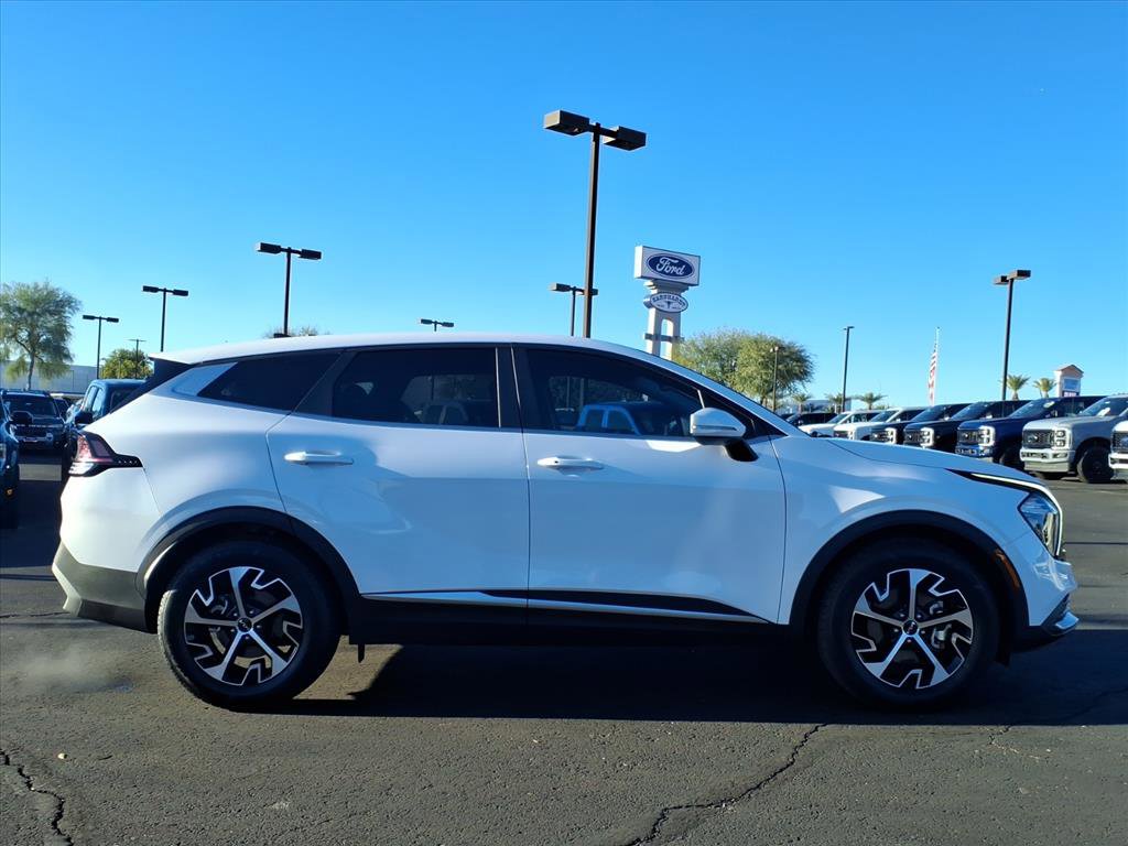 Used 2023 Kia Sportage EX image 7