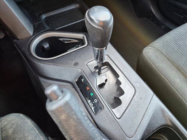 Used 2018 Toyota RAV4 LE FWD image 10