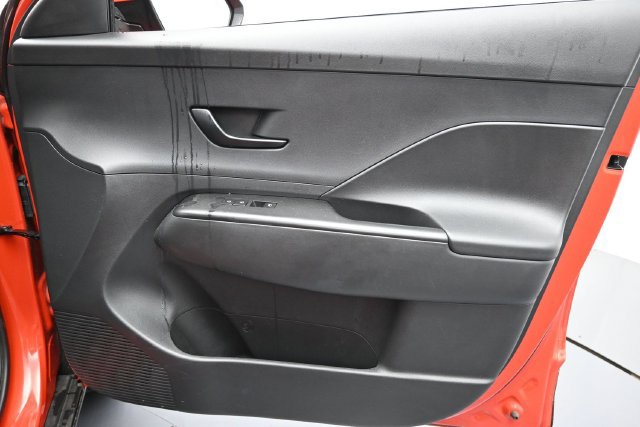 Used 2025 Hyundai Kona SE AWD/4WD image 28