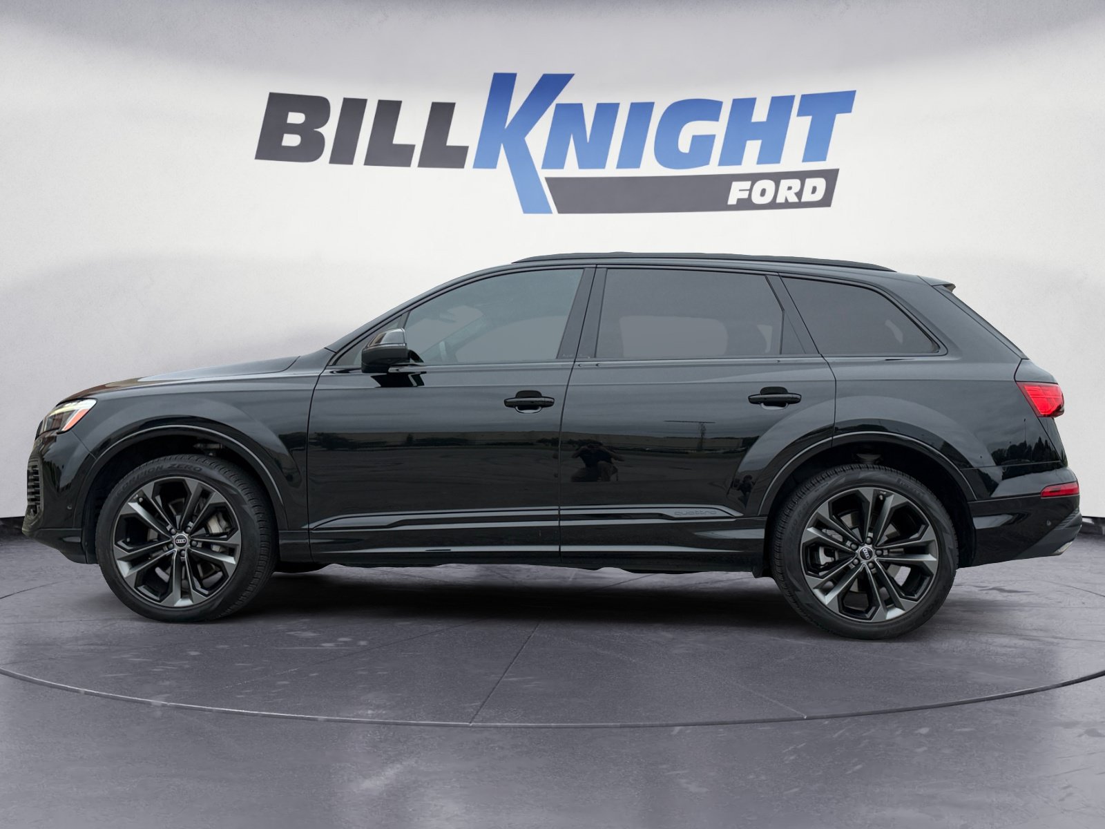 Used 2025 Audi Q7 3.0T Premium Plus AWD/4WD image 2