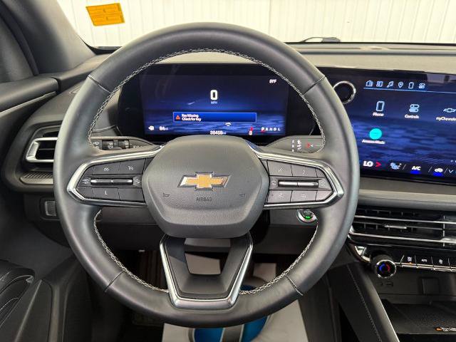 Used 2025 Chevrolet Traverse LT FWD image 15