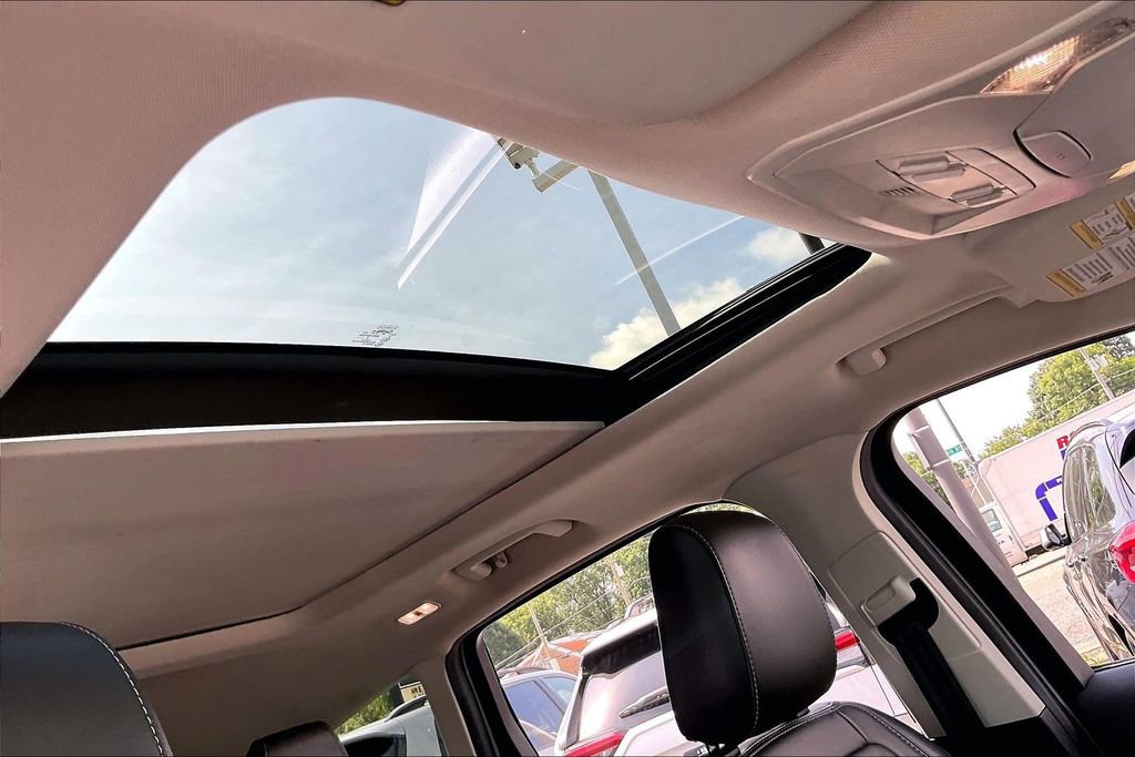 Certified 2019 Ford Escape SEL FWD image 21