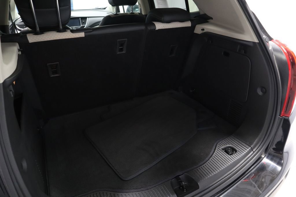 Used 2020 Buick Encore Preferred w/ Safety Package image 17