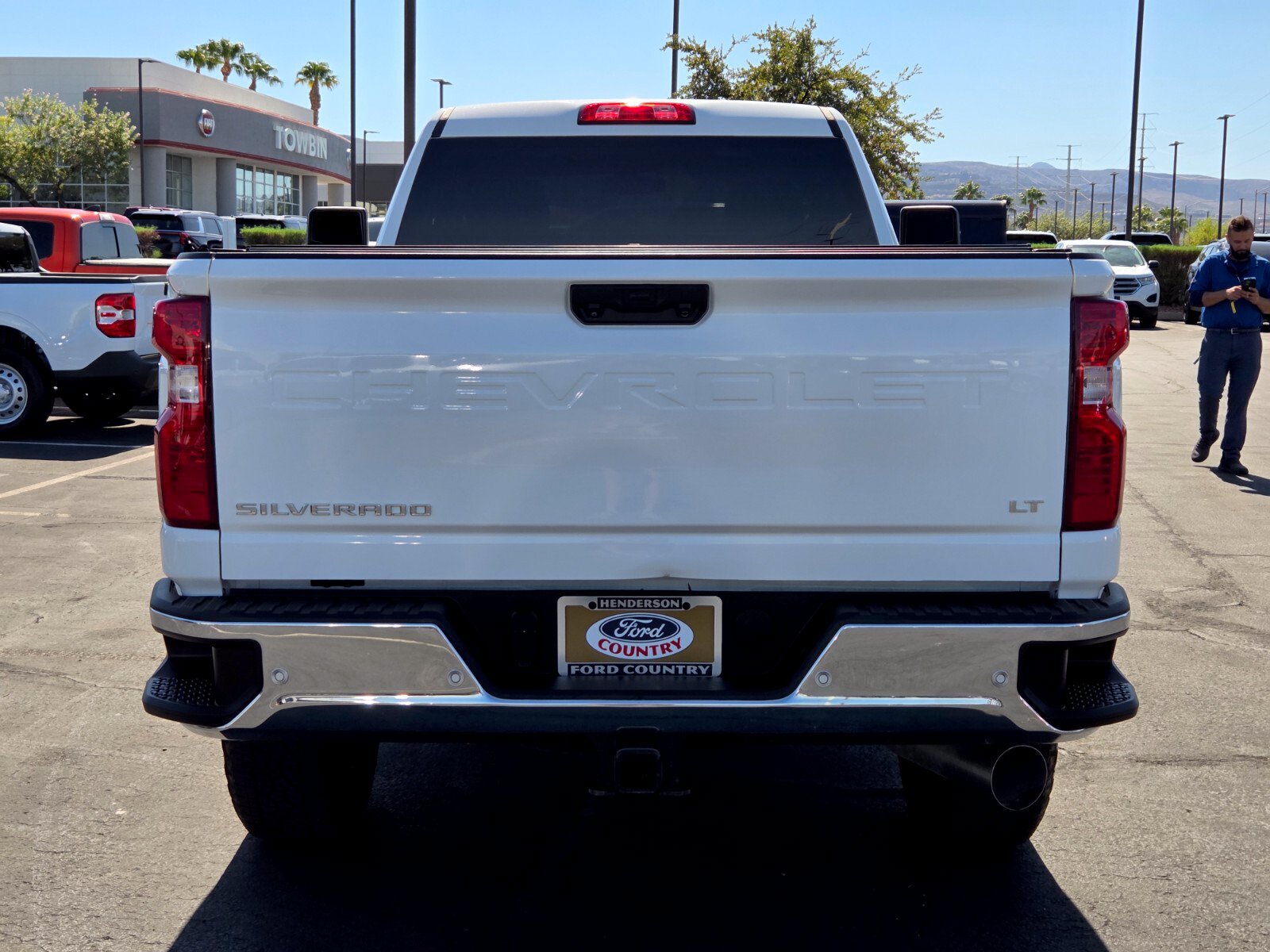 Used 2024 Chevrolet Silverado 2500 LT w/ Convenience Package RWD image 5