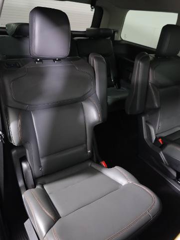 Certified 2025 Ford Expedition Active AWD/4WD image 10