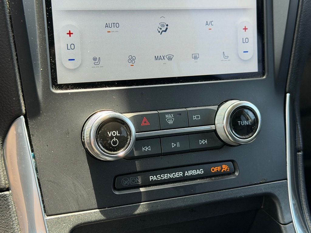 Certified 2024 Ford Edge Titanium AWD/4WD image 42