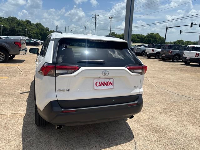 Used 2025 Toyota RAV4 XLE FWD image 8
