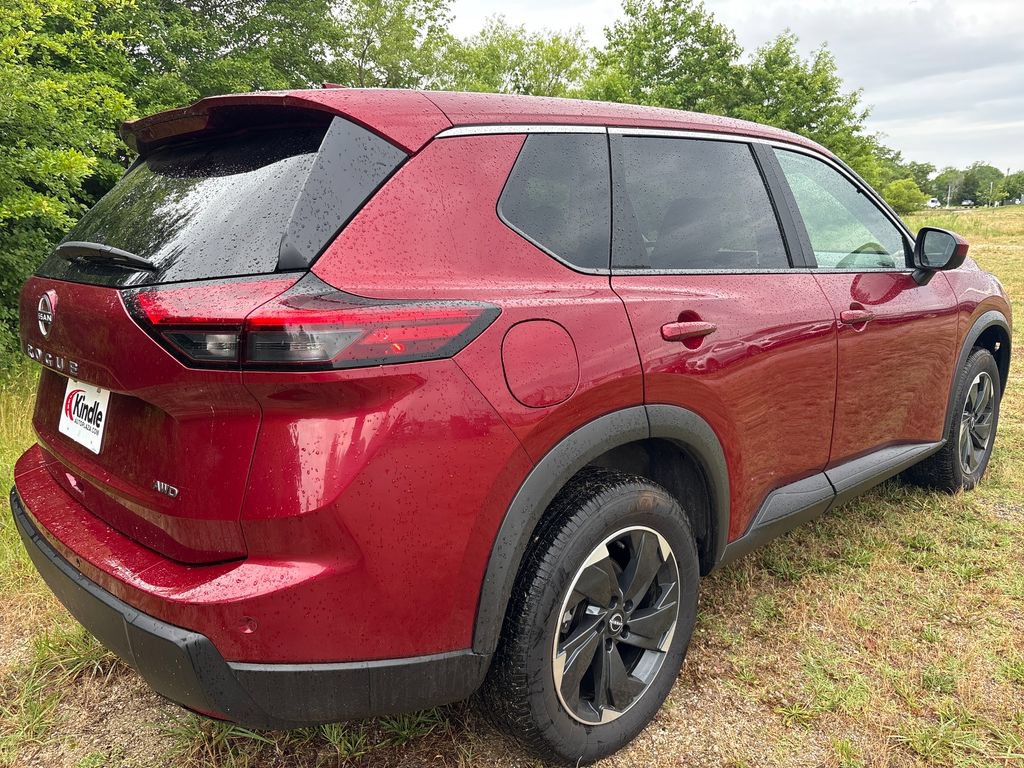 Used 2025 Nissan Rogue SV AWD/4WD image 12