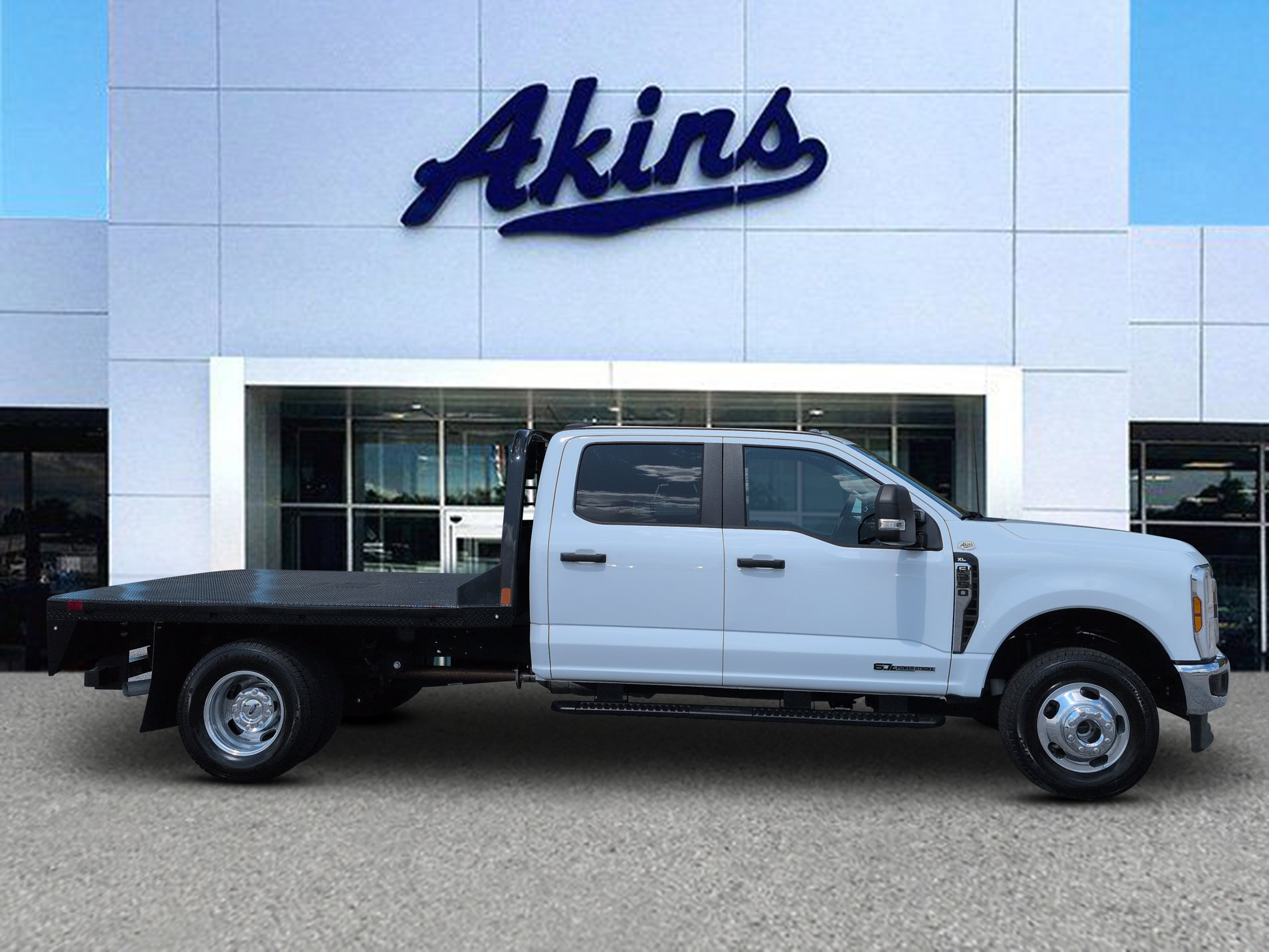 Certified 2025 Ford F350 XL w/ XL Chrome Package AWD/4WD image 1