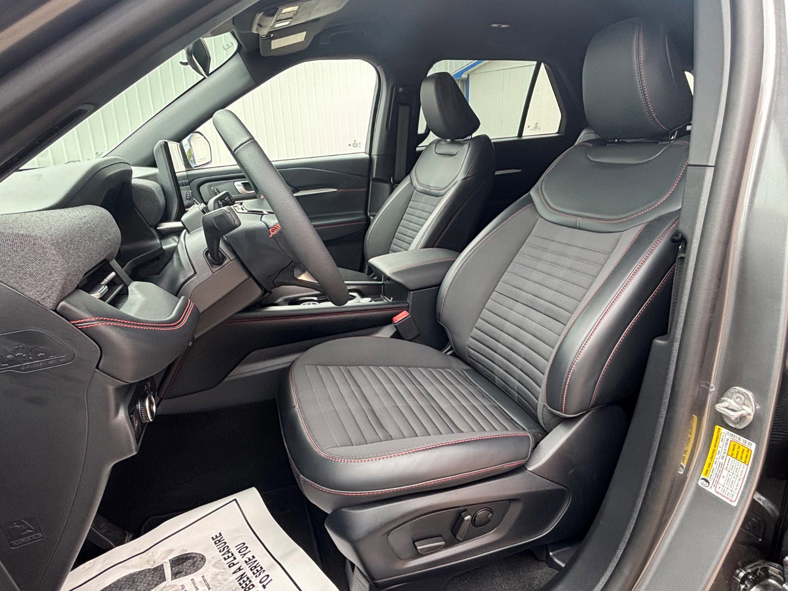 Certified 2025 Ford Explorer ST-Line image 13