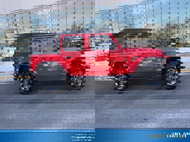 Used 2021 Jeep Wrangler Unlimited Sahara w/ Cold Weather Group image 6