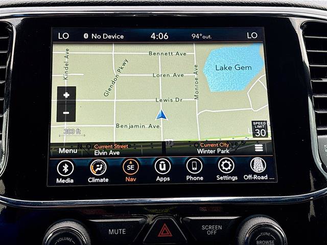 Used 2022 Jeep Grand Cherokee Laredo E AWD/4WD image 14