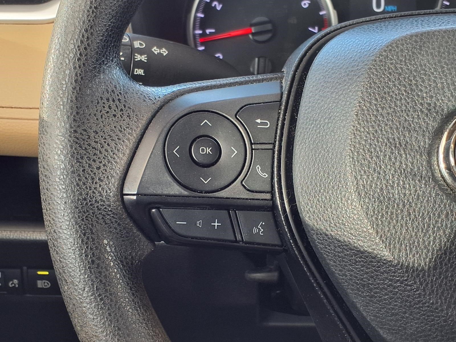 Used 2022 Toyota RAV4 LE AWD/4WD image 20