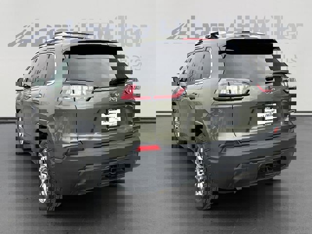 Used 2019 Jeep Cherokee Latitude Plus image 3