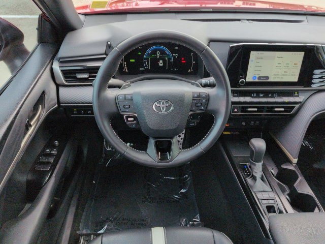 Used 2025 Toyota Camry SE w/ Convenience Package FWD image 15
