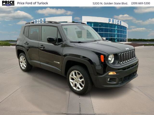 Used 2018 Jeep Renegade Latitude w/ Cold Weather Group AWD/4WD image 3