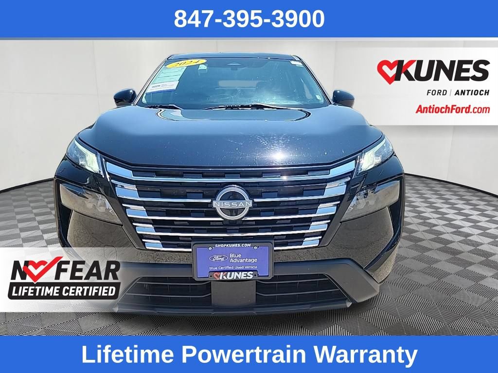 Used 2024 Nissan Rogue SV AWD/4WD image 2
