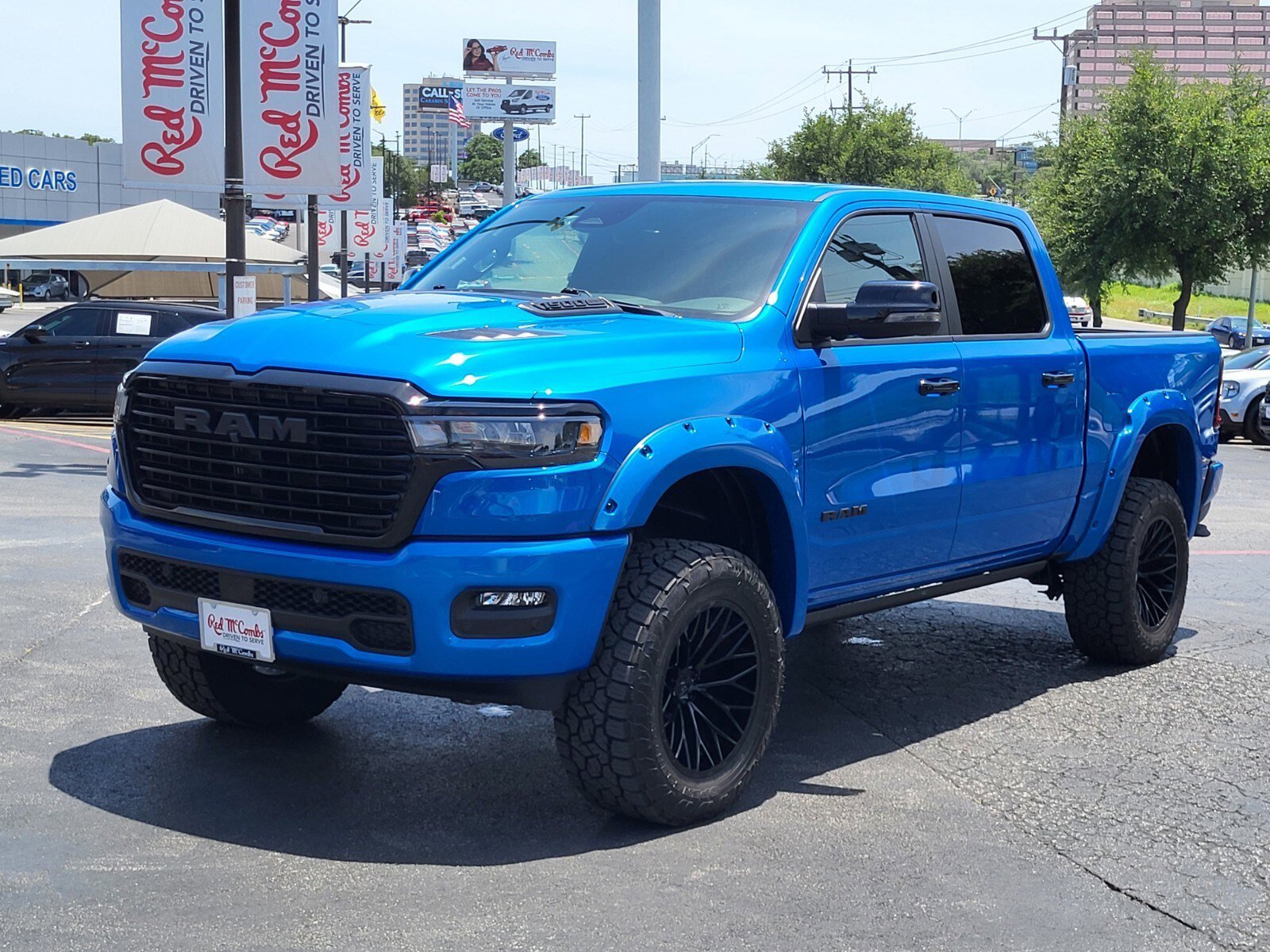 Used 2025 RAM 1500 Laramie w/ Night Edition AWD/4WD image 8