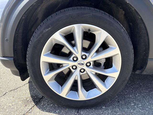 Certified 2022 Ford Explorer Platinum w/ Equipment Group 601A image 63