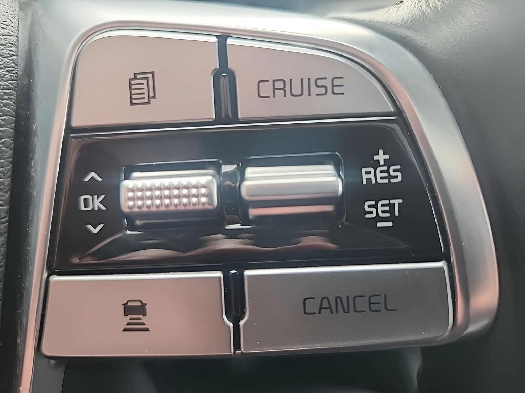 Used 2022 Kia Telluride EX w/ EX Premium Package image 18