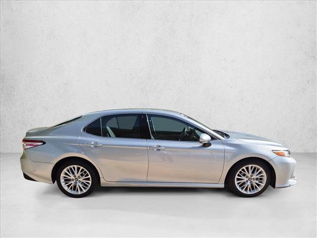 Used 2018 Toyota Camry XLE FWD image 4