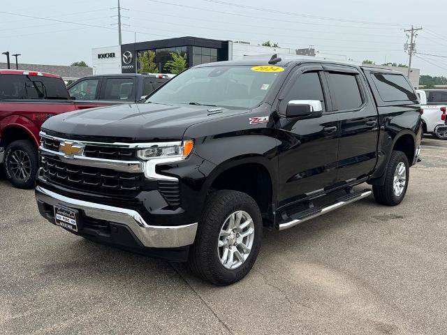 Used 2024 Chevrolet Silverado 1500 LT AWD/4WD image 2