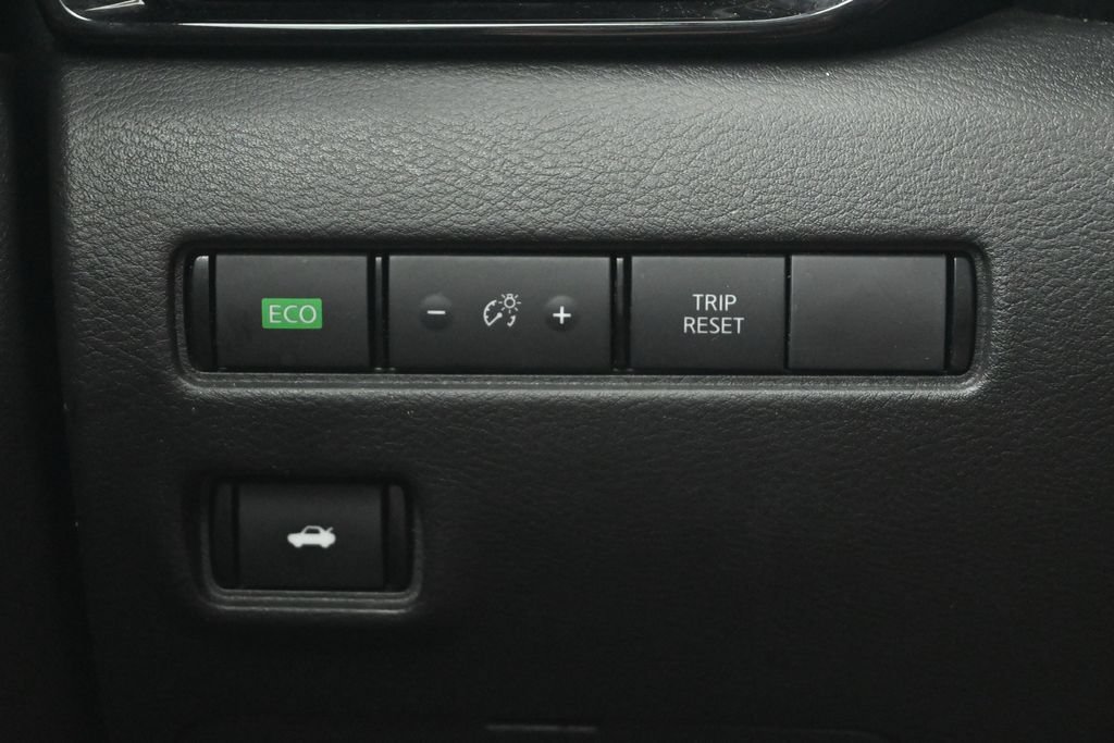 Used 2024 Nissan Sentra SV FWD image 24