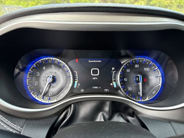 Used 2021 Chrysler Pacifica Touring-L w/ Premium & Safety Sphere Group image 49