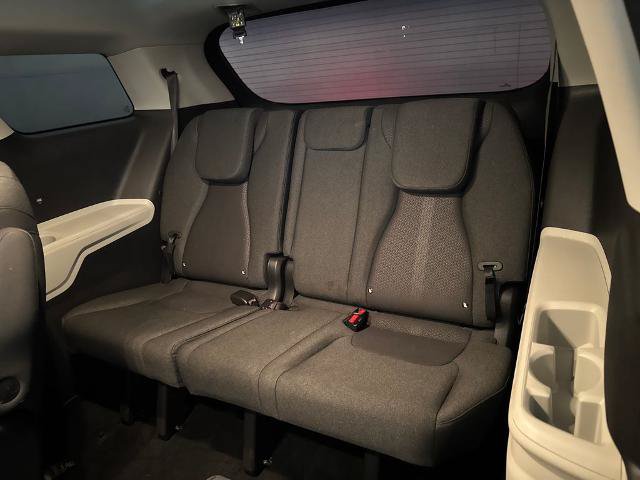 Used 2022 Kia Carnival LX FWD image 23