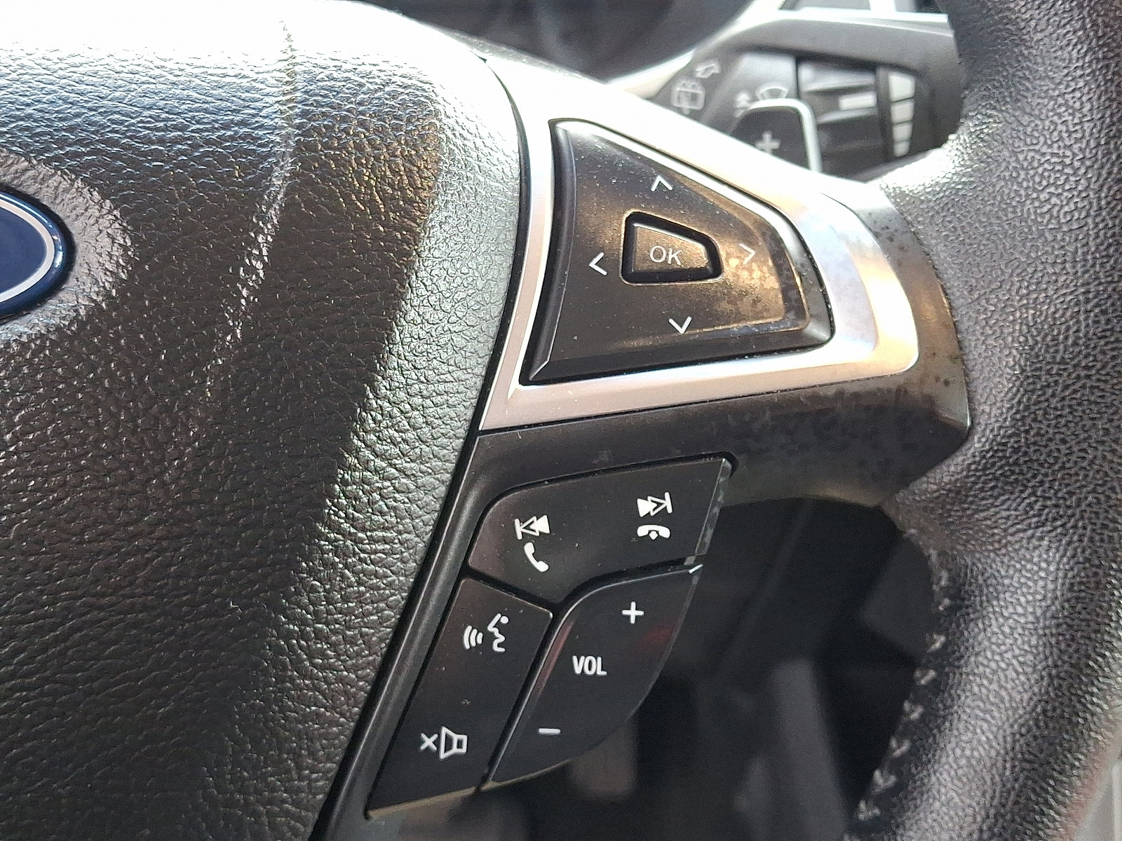 Certified 2019 Ford Edge SEL w/ Equipment Group 201A image 25