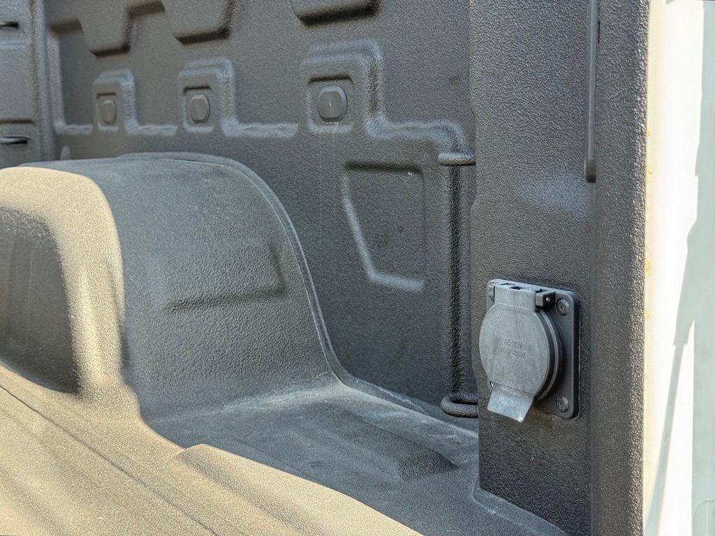 Used 2022 Chevrolet Silverado 1500 RST w/ Protection Package RWD image 18