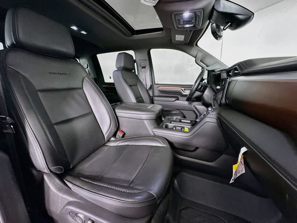 Used 2024 GMC Sierra 3500 Denali w/ Denali Reserve Package AWD/4WD image 15