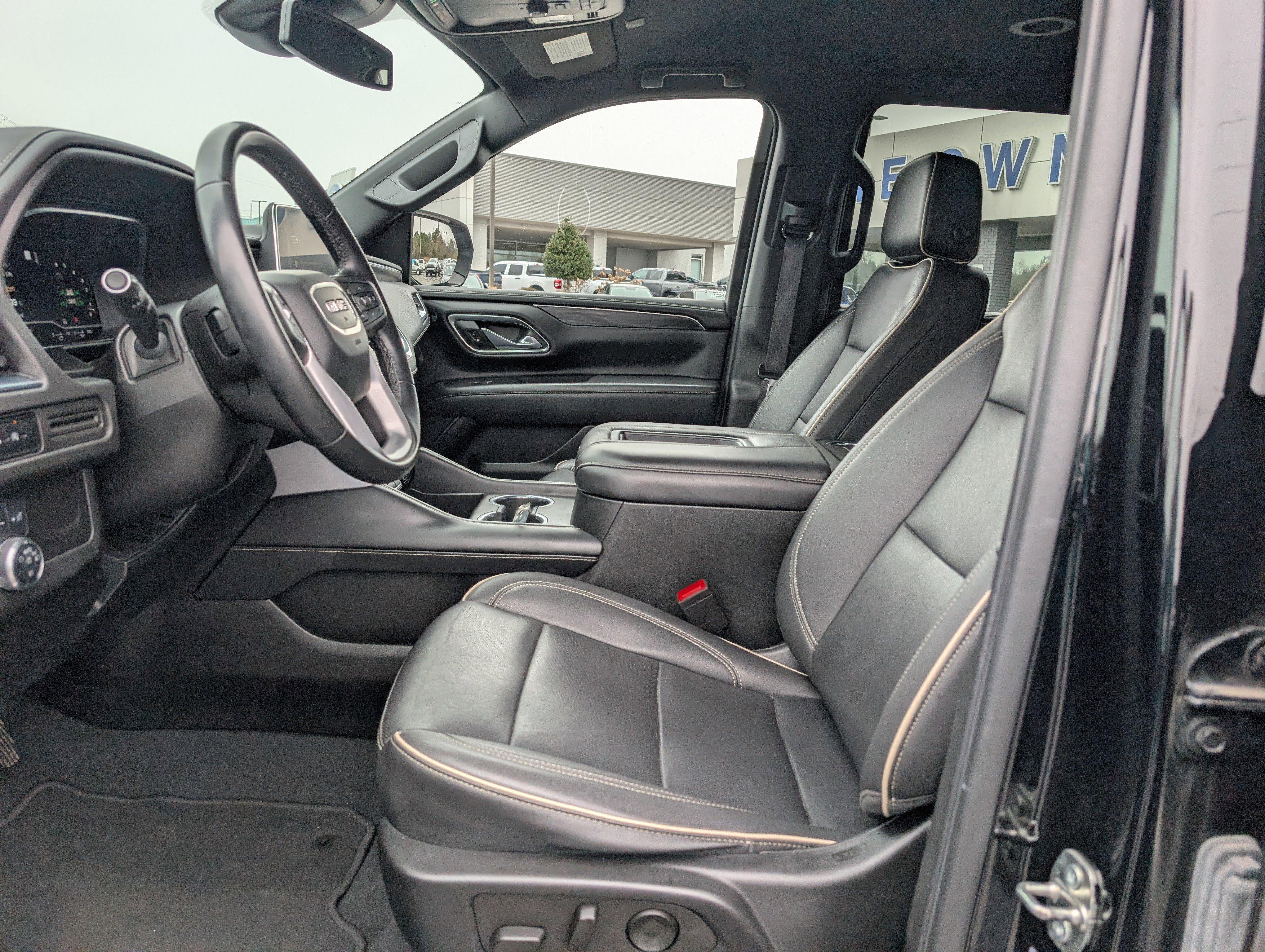 Used 2023 GMC Yukon SLT image 19